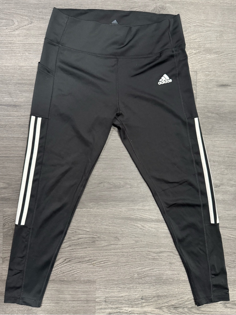Adidas XL Women’s Black Athletic Leggings with pockets